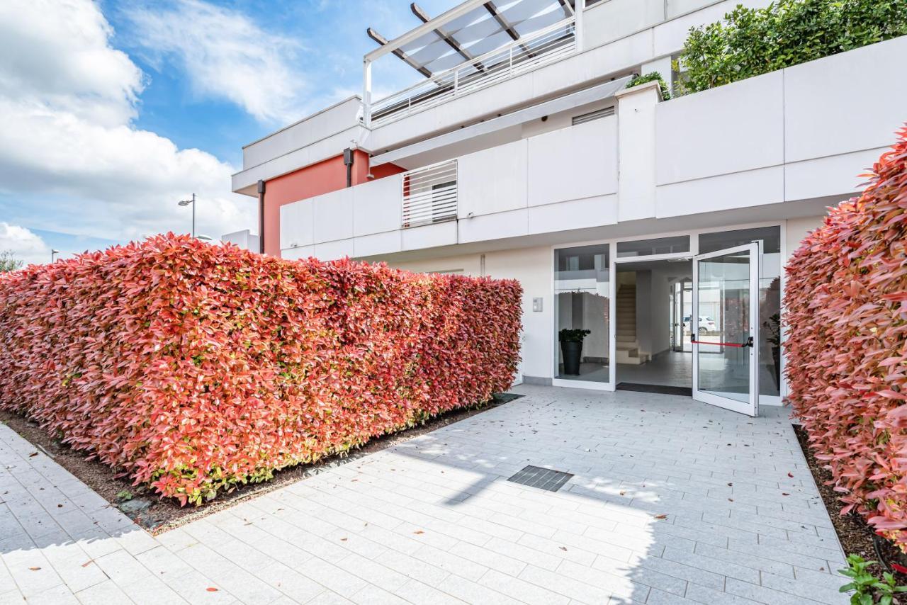 Padova Albignasego Apartment Con Terrazzo X7! Bagian luar foto