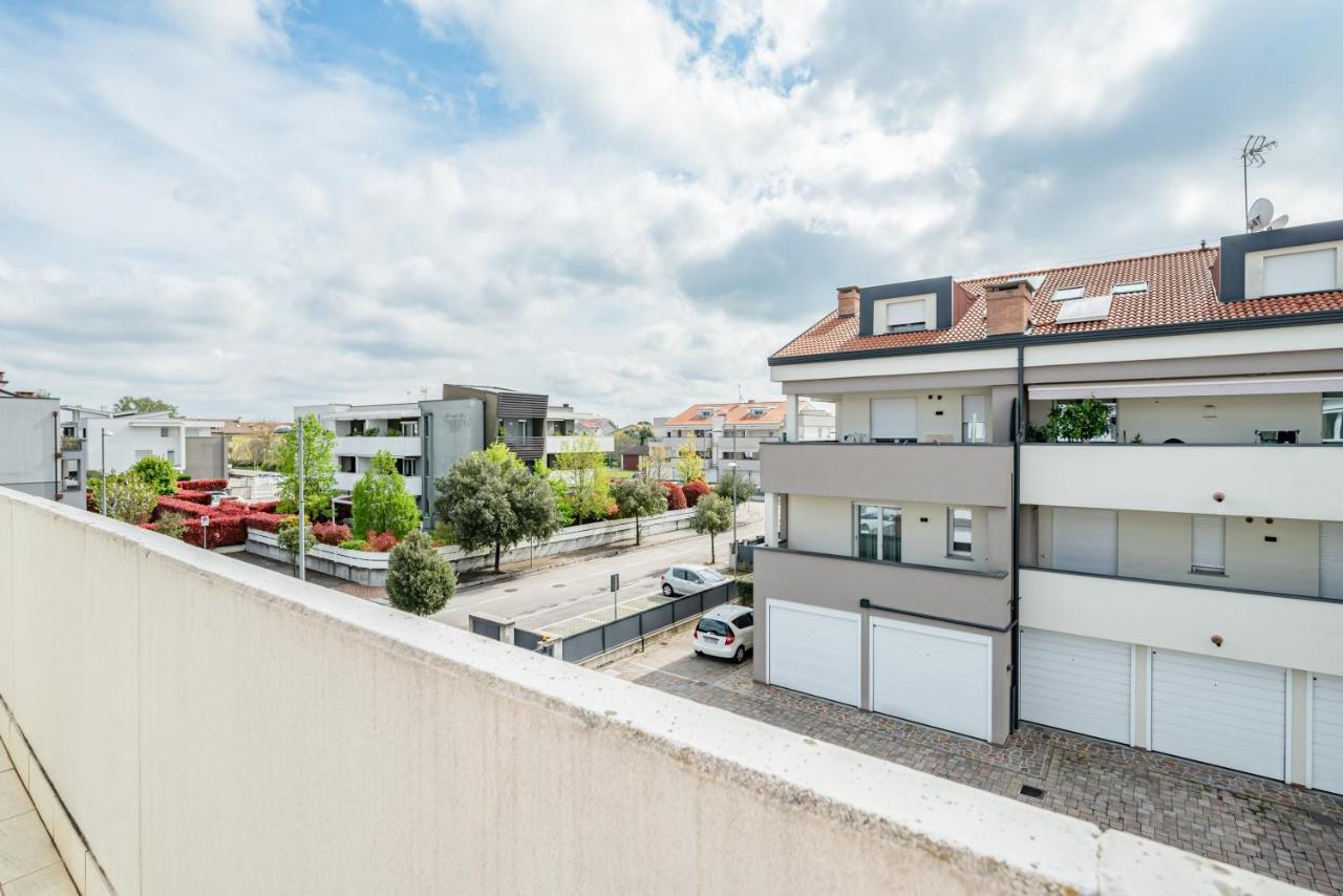 Padova Albignasego Apartment Con Terrazzo X7! Bagian luar foto